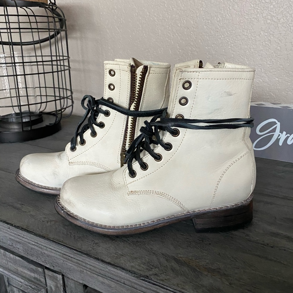 Manchester freebird distressed boots